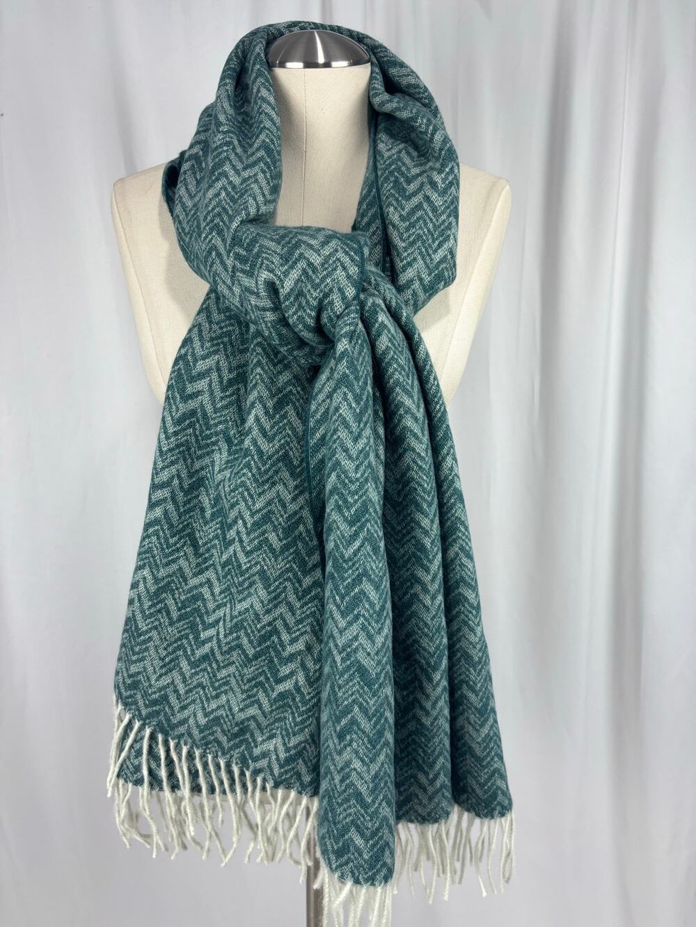 Eileen Fisher Baby Alpaca Chevron Zig Zag Fringed Scarf Teal Green Ivory